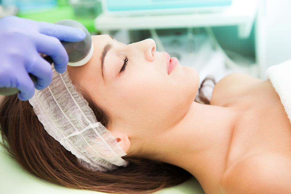 Difference Between Cosmetic and Plastic Surgery