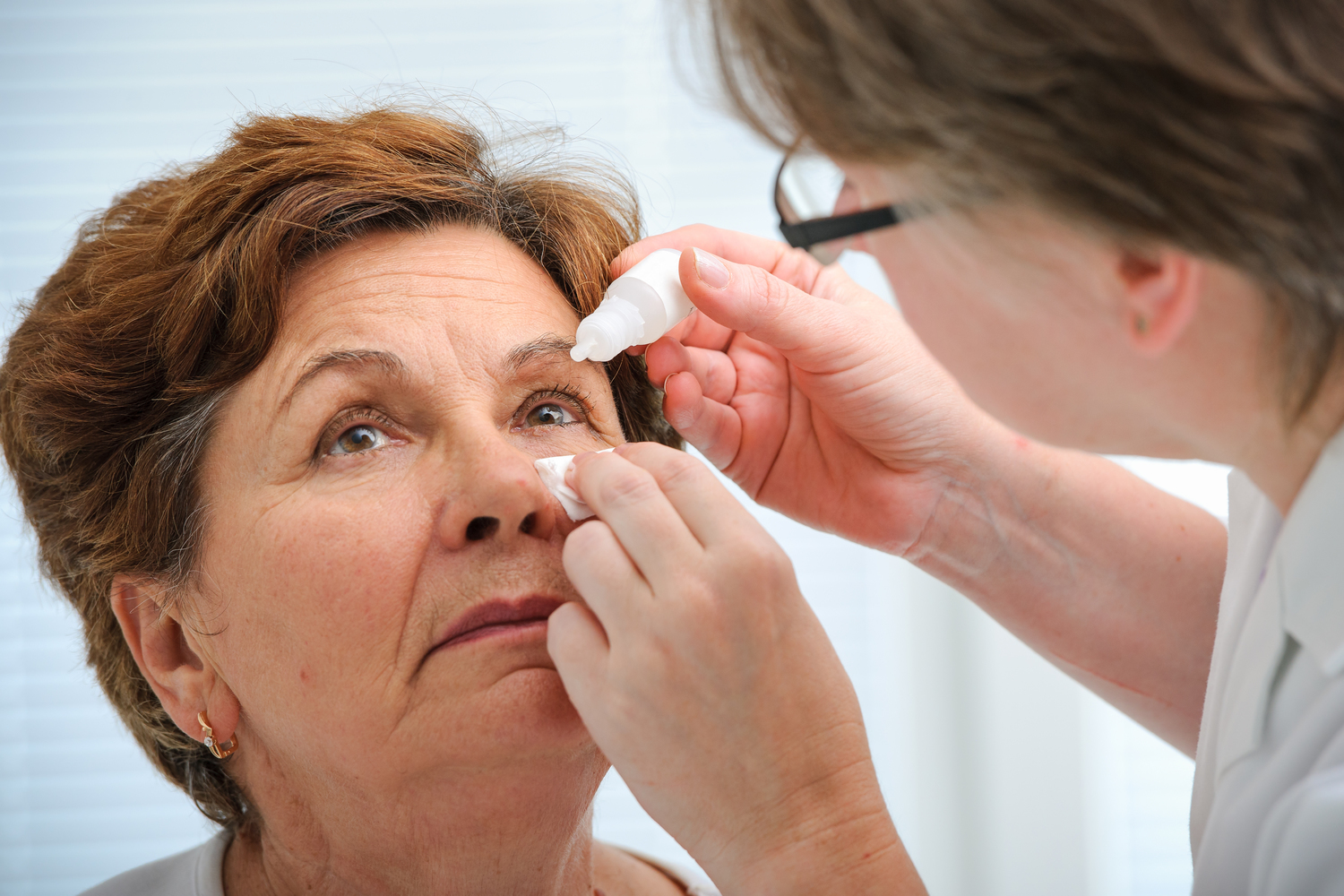 Natural Remedies to Relieve Dry Eyes