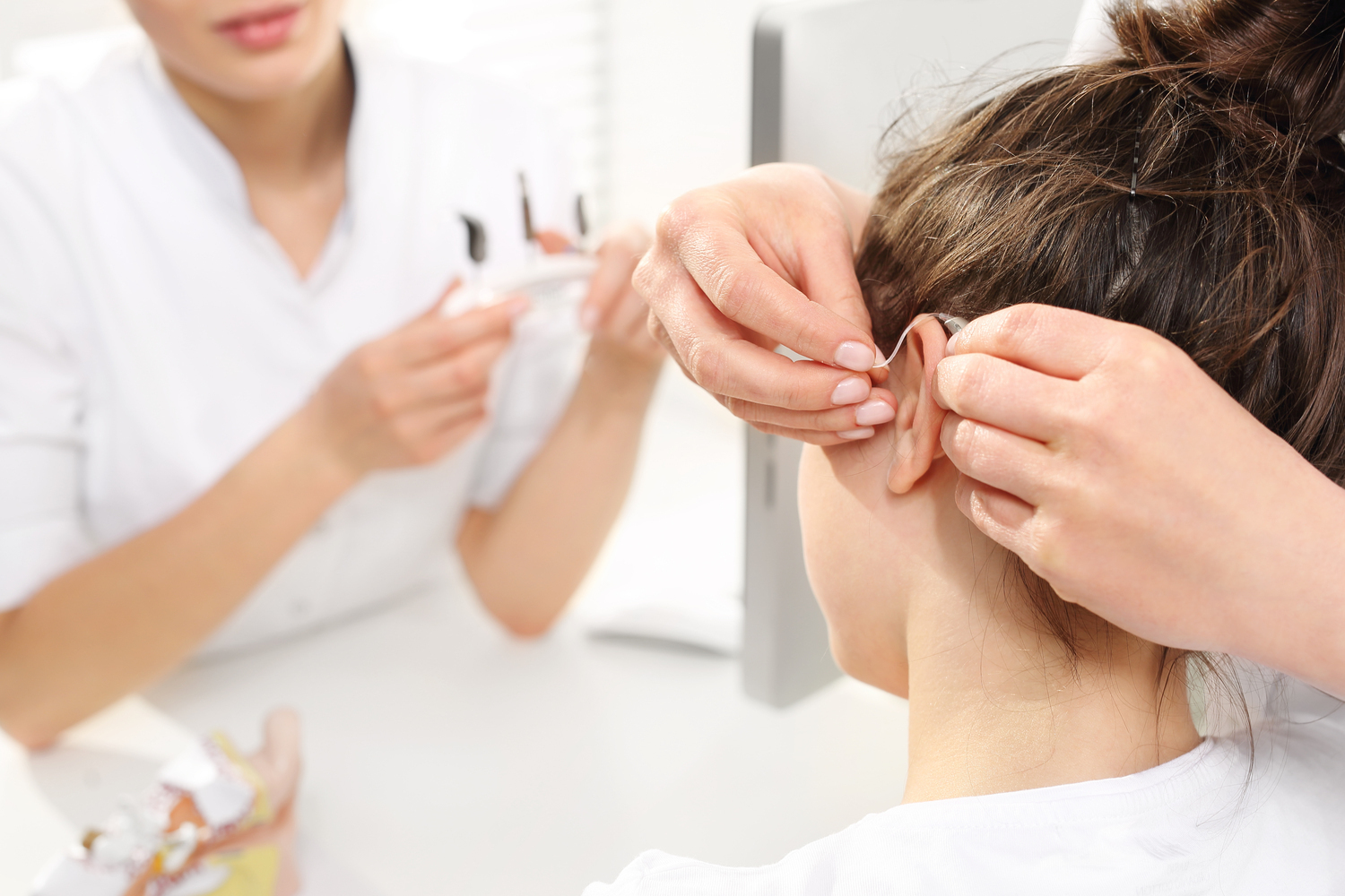 5 Early Warning Signs of Hearing Loss